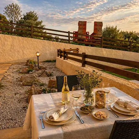 Il Giardino Sul Mare - Key To Nyaraló Cascabraga